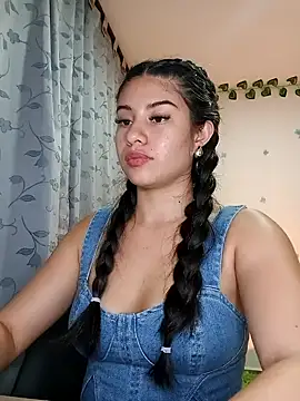 Snapshot of tara20_ chatting on February 2025 03:55:02 AM tara20 online show from February 2025 03:55:02 AM
