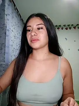 Snapshot of tara20_ chatting on February 2025 10:42:02 PM tara20 online show from February 2025 10:42:02 PM