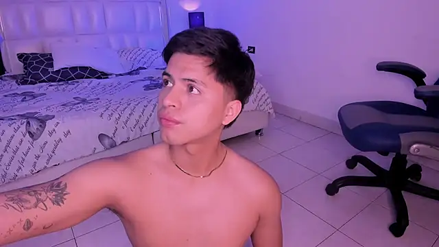 Niicky1  online show from January 2025 11:56:02 PM