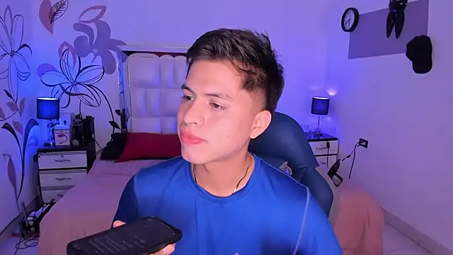 Niicky1  online show from January 2025 08:36:02 PM