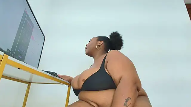 Breisy bigboobs online show from November 2025 07:24:02 PM