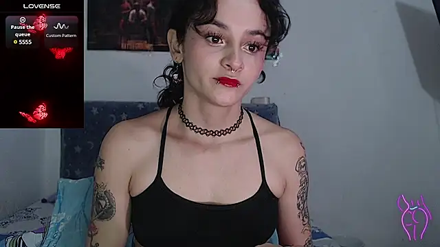 kitty22  online show from March 2025 03:51:02 PM