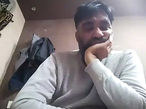 Snapshot of lund_lol chatting on January 2025 05:18:01 PM lund lol online show from January 2025 05:18:01 PM