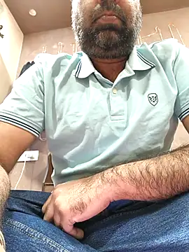 Snapshot of lund_lol chatting on December 2025 07:57:02 AM lund lol online show from December 2025 07:57:02 AM