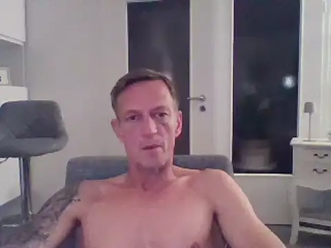 dirks71 online show from March 2025 06:30:01 PM