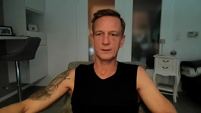 Snapshot of dirks71 chatting on February 2026 08:57:02 AM dirks71 online show from February 2026 08:57:02 AM