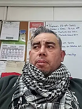 Snapshot of Manolete007x chatting on September 2025 09:15:01 PM Manolete007x online show from September 2025 09:15:01 PM