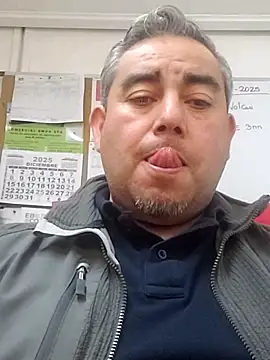 Manolete007x online show from December 2025 10:39:02 PM