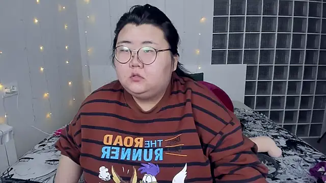 Snapshot of Nadine_asian chatting on December 2024 09:09:01 AM Nadine asian online show from December 2024 09:09:01 AM