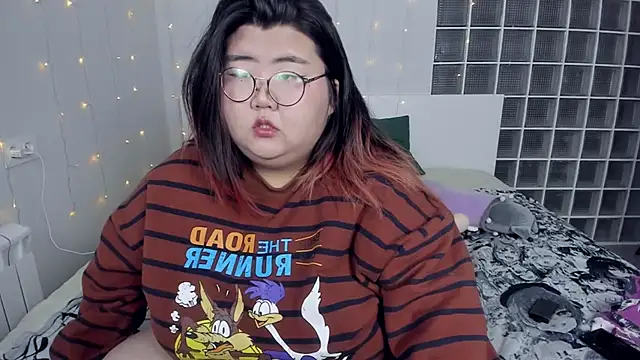 Snapshot of Nadine_asian chatting on December 2024 12:12:02 PM Nadine asian online show from December 2024 12:12:02 PM