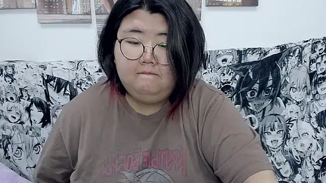 Snapshot of Nadine_asian chatting on December 2024 06:27:01 AM Nadine asian online show from December 2024 06:27:01 AM