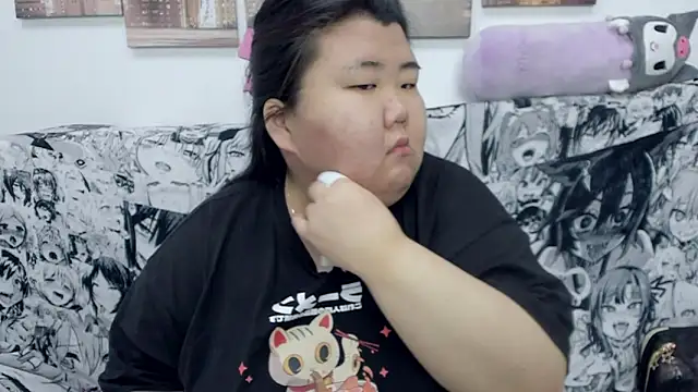 Snapshot of Nadine_asian chatting on January 2025 05:16:02 AM Nadine asian online show from January 2025 05:16:02 AM