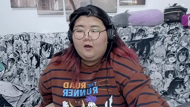 Snapshot of Nadine_asian chatting on January 2025 06:38:01 AM Nadine asian online show from January 2025 06:38:01 AM