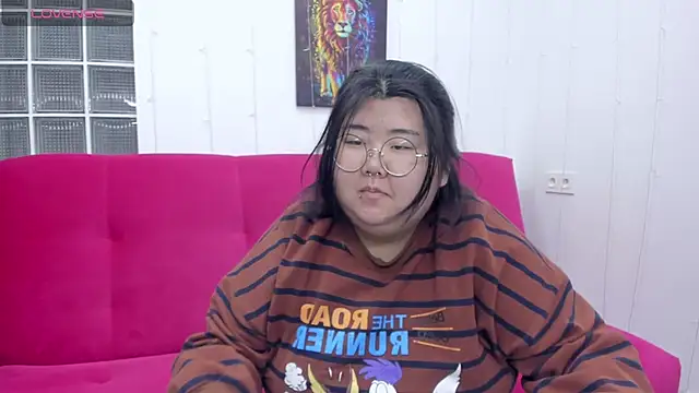 Snapshot of Nadine_asian chatting on October 2025 08:23:02 AM Nadine asian online show from October 2025 08:23:02 AM