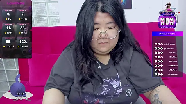 Snapshot of Nadine_asian chatting on October 2025 08:13:01 AM Nadine asian online show from October 2025 08:13:01 AM