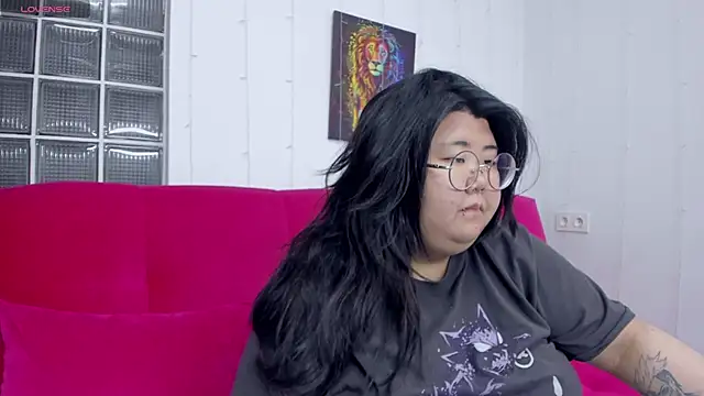 Snapshot of Nadine_asian chatting on October 2025 08:15:02 AM Nadine asian online show from October 2025 08:15:02 AM