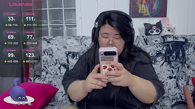 Snapshot of Nadine_asian chatting on October 2025 07:40:01 AM Nadine asian online show from October 2025 07:40:01 AM