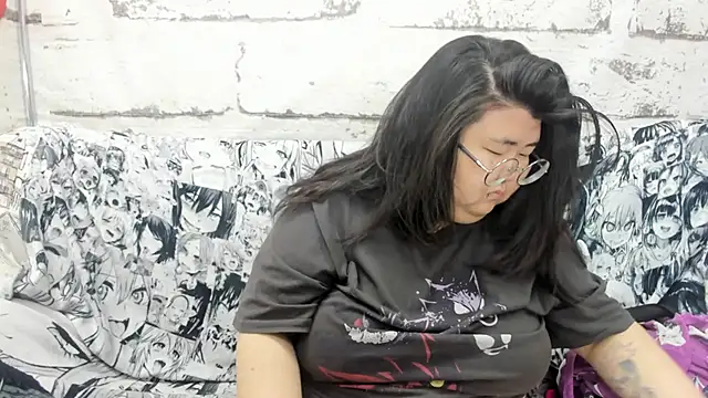 Snapshot of Nadine_asian chatting on November 2025 08:36:02 AM Nadine asian online show from November 2025 08:36:02 AM