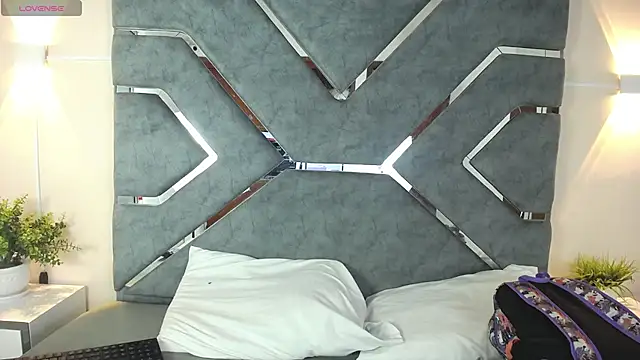 LucciaPorter online show from March 2026 01:27:02 PM