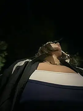 Snapshot of RavenM8 chatting on February 2026 02:00:01 AM RavenM8 online show from February 2026 02:00:01 AM