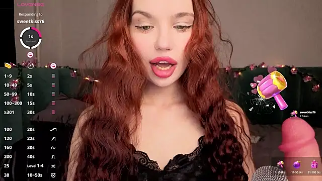 Snapshot of PrettyLilie chatting on December 2025 12:12:01 PM PrettyLilie online show from December 2025 12:12:01 PM