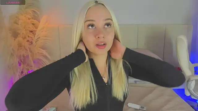 sofia pamela online show from September 2025 06:55:01 PM