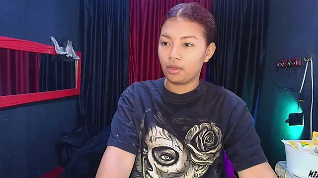 Snapshot of JadaRoberts chatting on December 2024 11:29:01 AM JadaRoberts online show from December 2024 11:29:01 AM