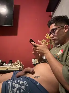 Snapshot of Magicerosxx69 chatting on November 2025 08:20:01 AM Magicerosxx69 online show from November 2025 08:20:01 AM