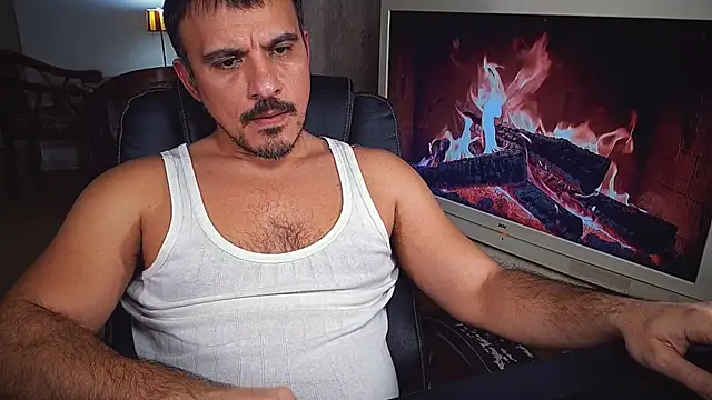 Snapshot of officeman7 chatting on January 2025 04:39:01 PM officeman7 online show from January 2025 04:39:01 PM