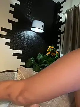 Snapshot of IzanamiTime chatting on January 2025 01:21:02 AM IzanamiTime online show from January 2025 01:21:02 AM