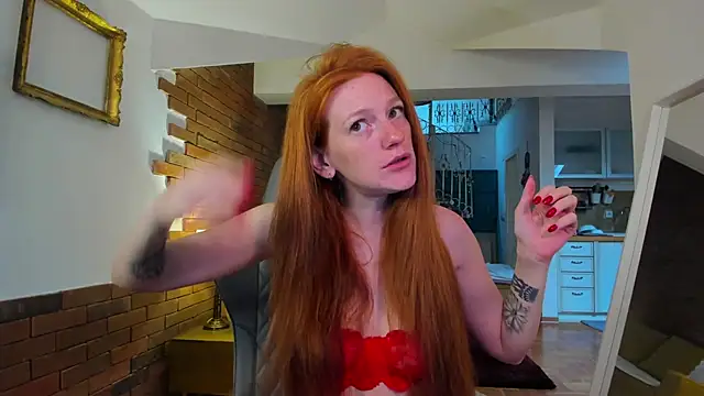 Aliceginger99 online show from November 2025 06:25:01 AM