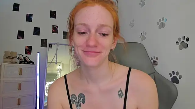 Aliceginger99 online show from May 2026 12:10:01 PM