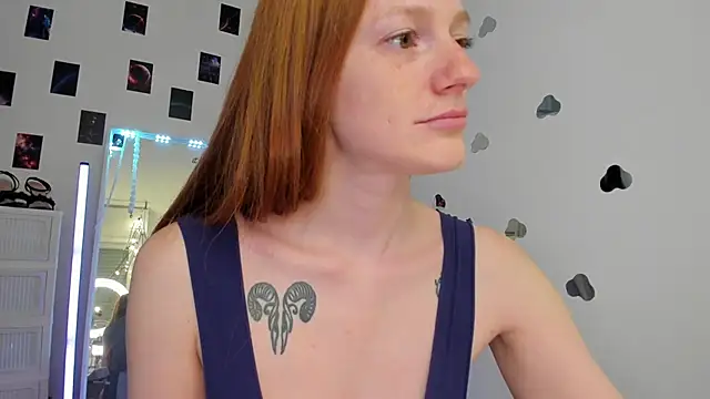 Aliceginger99 online show from May 2026 01:18:02 PM