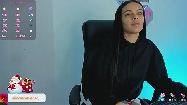 Snapshot of ChloeHarper_ chatting on December 2024 12:12:02 PM ChloeHarper online show from December 2024 12:12:02 PM