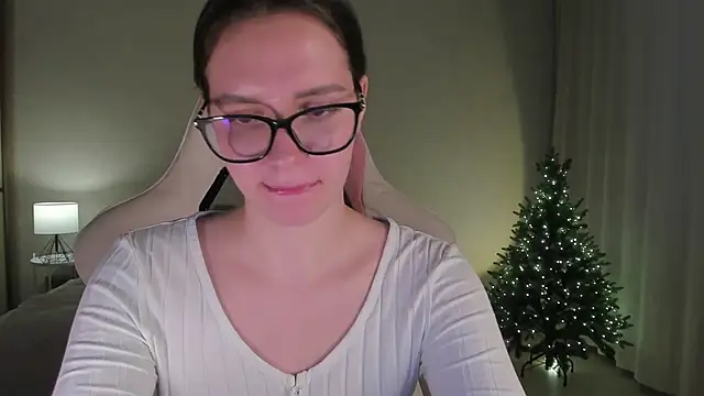 Snapshot of Sonia_moon_ chatting on December 2024 04:14:02 AM Sonia moon online show from December 2024 04:14:02 AM