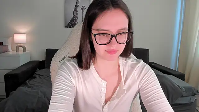 Snapshot of Sonia_moon_ chatting on March 2025 05:32:02 AM Sonia moon online show from March 2025 05:32:02 AM