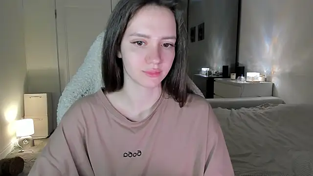 Snapshot of Sonia_moon_ chatting on October 2025 02:32:01 AM Sonia moon online show from October 2025 02:32:01 AM