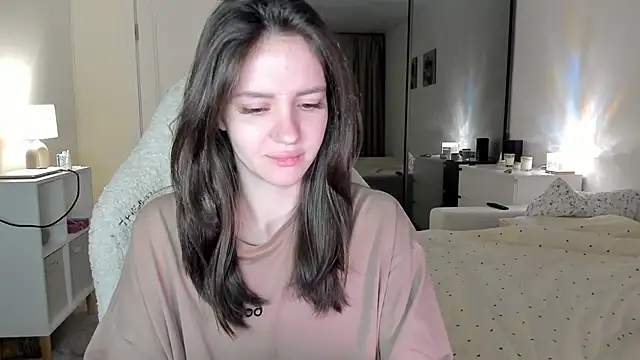 Snapshot of Sonia_moon_ chatting on October 2025 02:45:02 AM Sonia moon online show from October 2025 02:45:02 AM