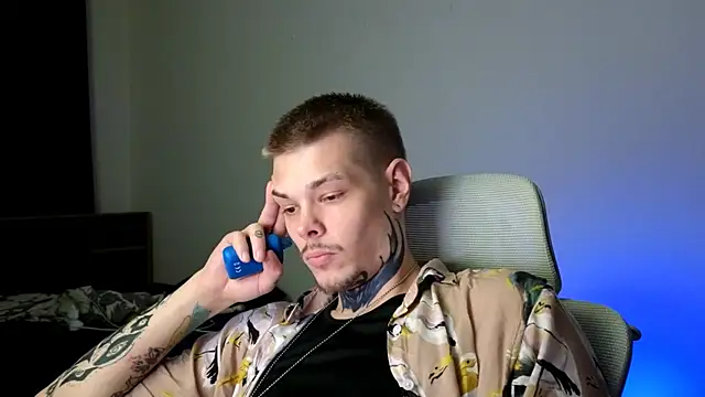 DENIS HERE online show from June 2026 07:02:02 PM