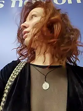 Exhibitionsplit online show from December 2025 11:30:02 AM