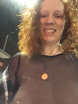 Exhibitionsplit online show from February 2026 10:37:02 PM