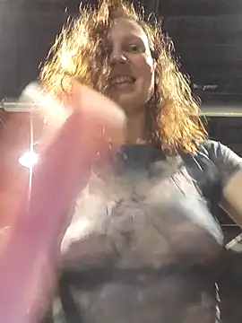 Exhibitionsplit online show from March 2026 10:49:01 PM