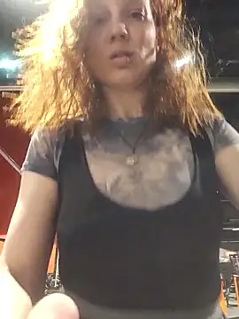 Exhibitionsplit online show from March 2026 10:13:02 PM