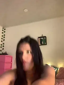 Snapshot of violet-333 chatting on January 2025 09:22:01 PM violet-333 online show from January 2025 09:22:01 PM