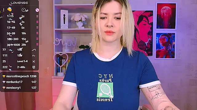 Snapshot of cutie_mili chatting on December 2024 02:52:02 PM cutie mili online show from December 2024 02:52:02 PM
