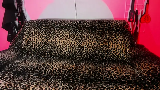 irregular fetish  online show from May 2026 11:10:01 PM