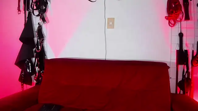 irregular fetish  online show from May 2026 10:04:01 PM