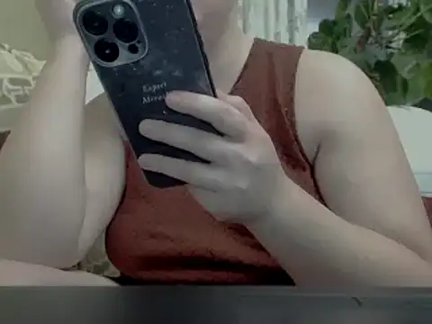 Snapshot of whiteFlower chatting on February 2026 07:48:01 PM whiteFlower online show from February 2026 07:48:01 PM