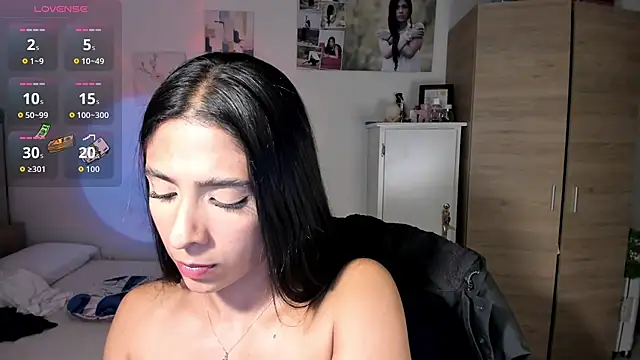 VeronikaOlsen online show from October 2025 02:01:02 AM