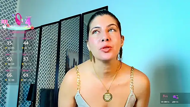 scarlett moore online show from September 2025 01:26:02 PM